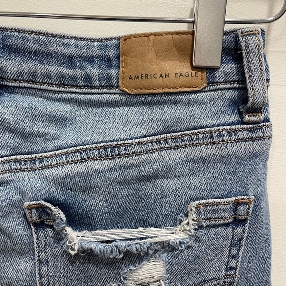 American Eagle Stretch Mom Jeans Distresses Light Wash High Rise Size 00 - Picture 9 of 12